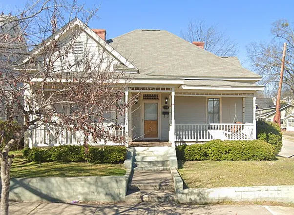 615 E Martin St