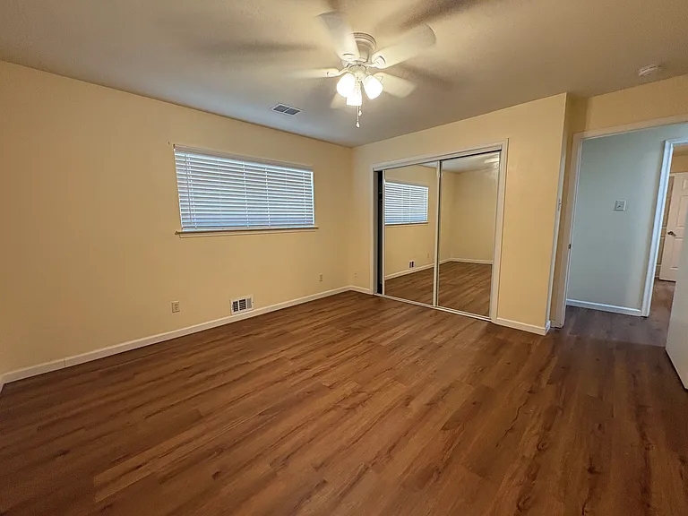 615 Oak Forest Dr — Photo 21