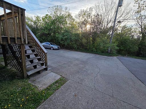 5th image of 219 Garnet Dr