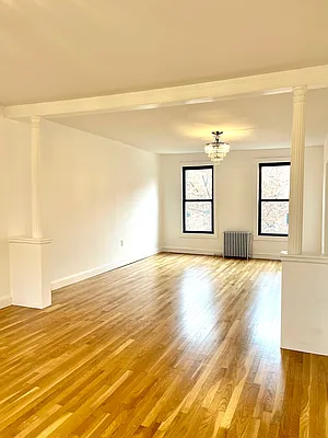 Rented by Remax Real Estate Professionals | media 32