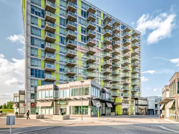 30 S Brentwood Cmn NW #905, Calgary, AB T2L 2L8