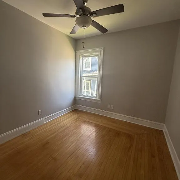 304 Grove St — Photo 7