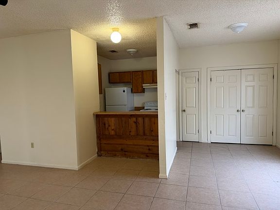 3rd image of 13715 Kenner Ave APT C