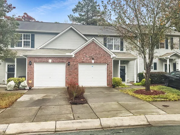 520 Summer Breeze Dr, Durham, NC 27704