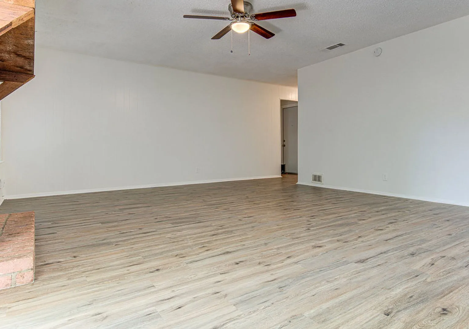 **Two Weeks Free Rent Beautifully Refreshed 3-Bedroom, 2-Bath Home In The Highly Desirable Anders... — Photo 4
