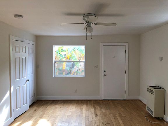 4th image of 1335 N Harvard Blvd #1/2