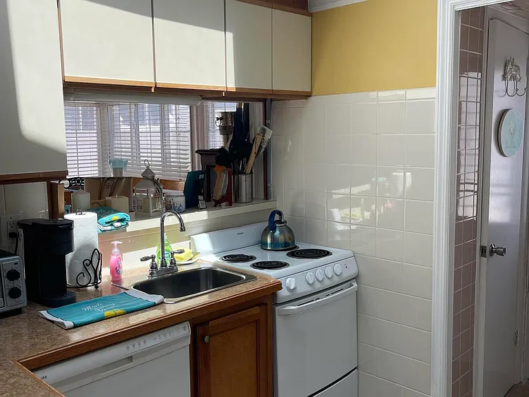 102 Brown Ave — Photo 27