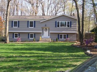 4 Richard Dr, Flanders, NJ 07836