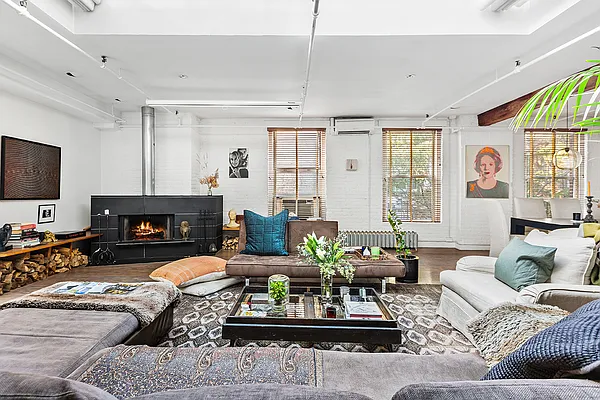 Rented by Compass | media 2