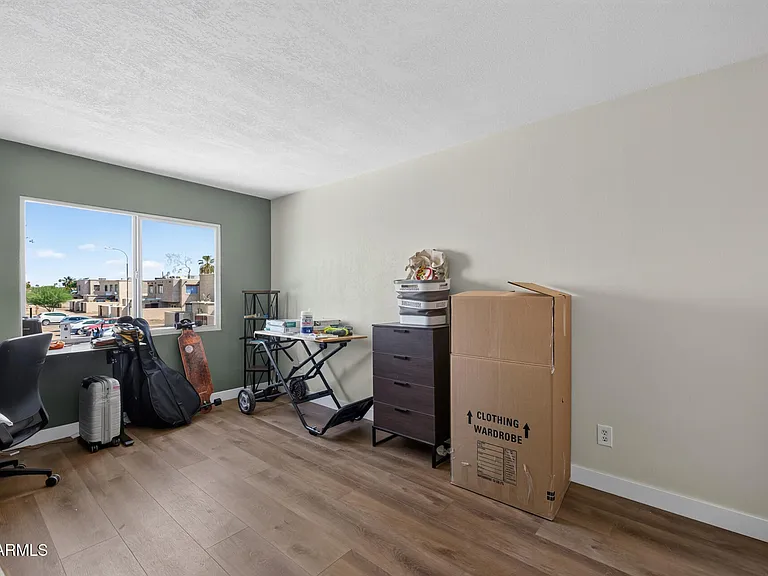 5430 W Culver St — Photo 7
