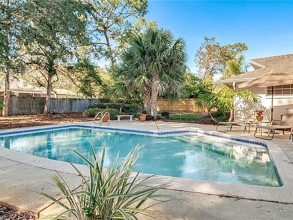 5th image of 14 Green Lake Cir