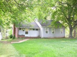 134 Victoria St, Elkin, NC 28621
