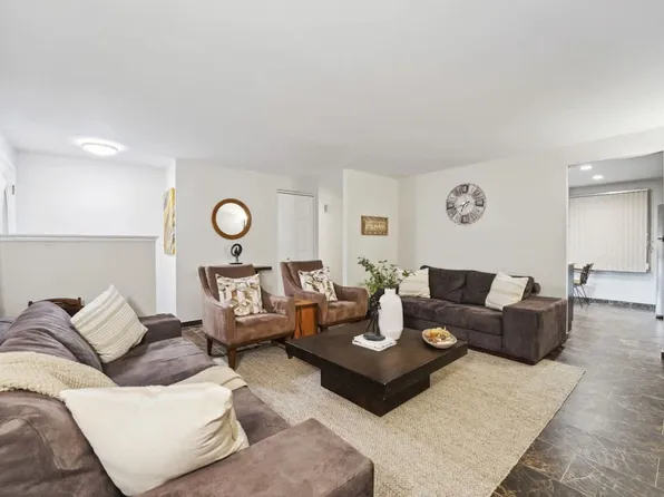 720 Kemah Ln #Id1237883p, Schaumburg, IL 60193