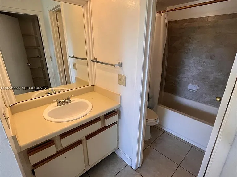 4581 W McNab Rd #20 — Photo 22