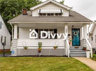 5206 Arch St, Maple Heights, OH 44137