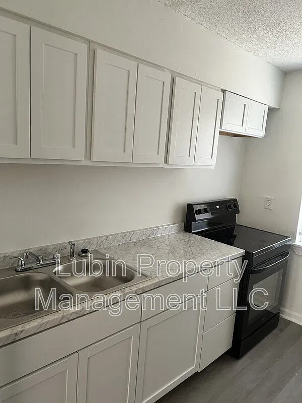 1 bed, 1.0 bath, $799 — Photo 4