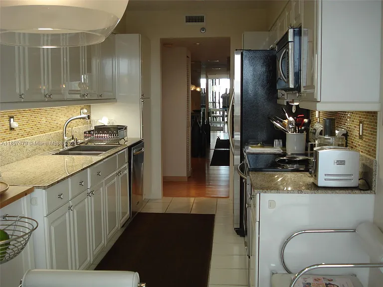 3600 Yacht Club Dr #1503 — Photo 29
