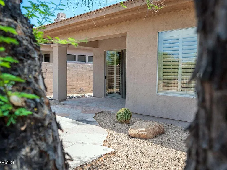 7684 E Balao Dr — Photo 31