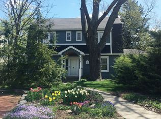 713 N Kenilworth Ave, Glen Ellyn, IL 60137