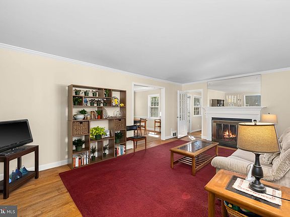 2nd image of 3948 Morrison St NW