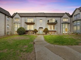 100 Oak Ln APT 1, Brockton, MA 02301