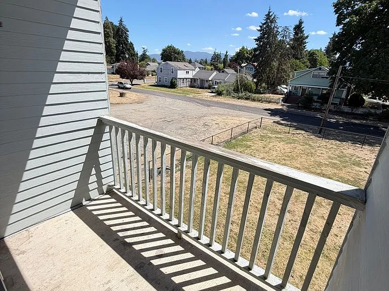 103 W Bishop Way — Photo 31