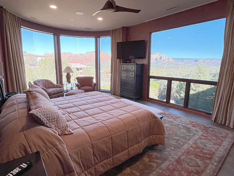 Master Suite 1