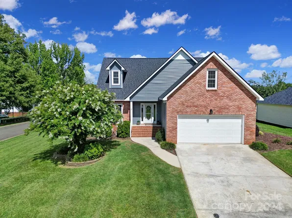 101 Scottie Ct, Rock Hill, SC 29730