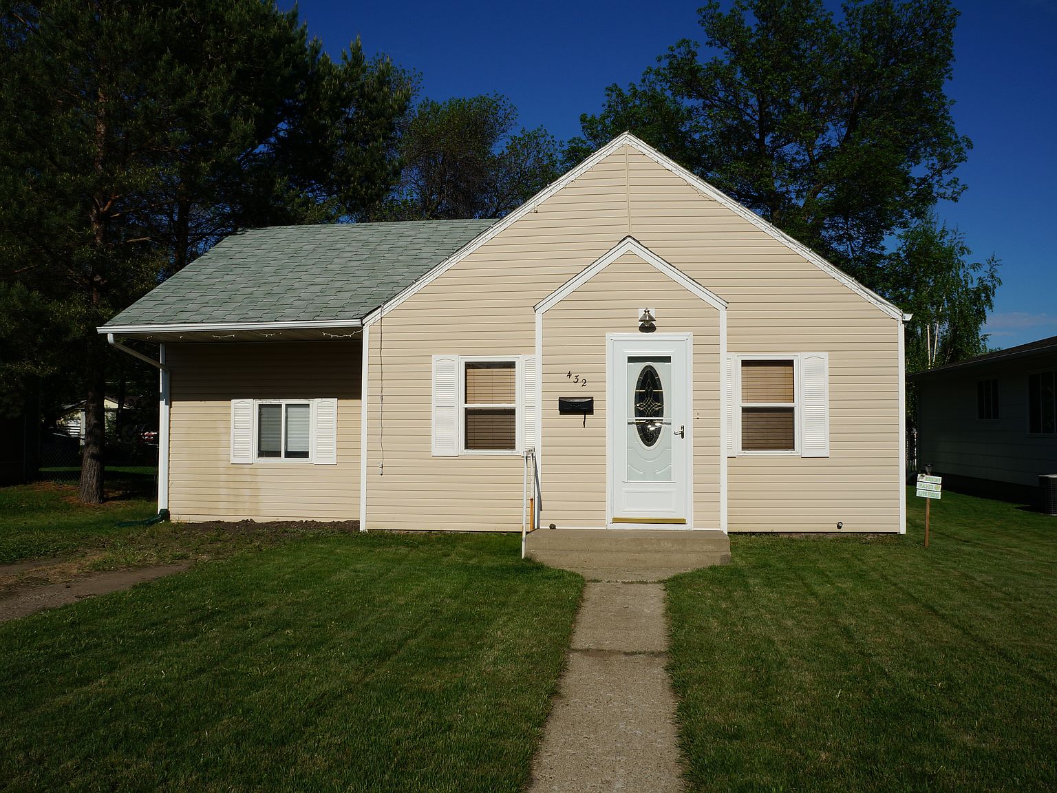 432 21st St NW, Minot, ND 58703 Zillow