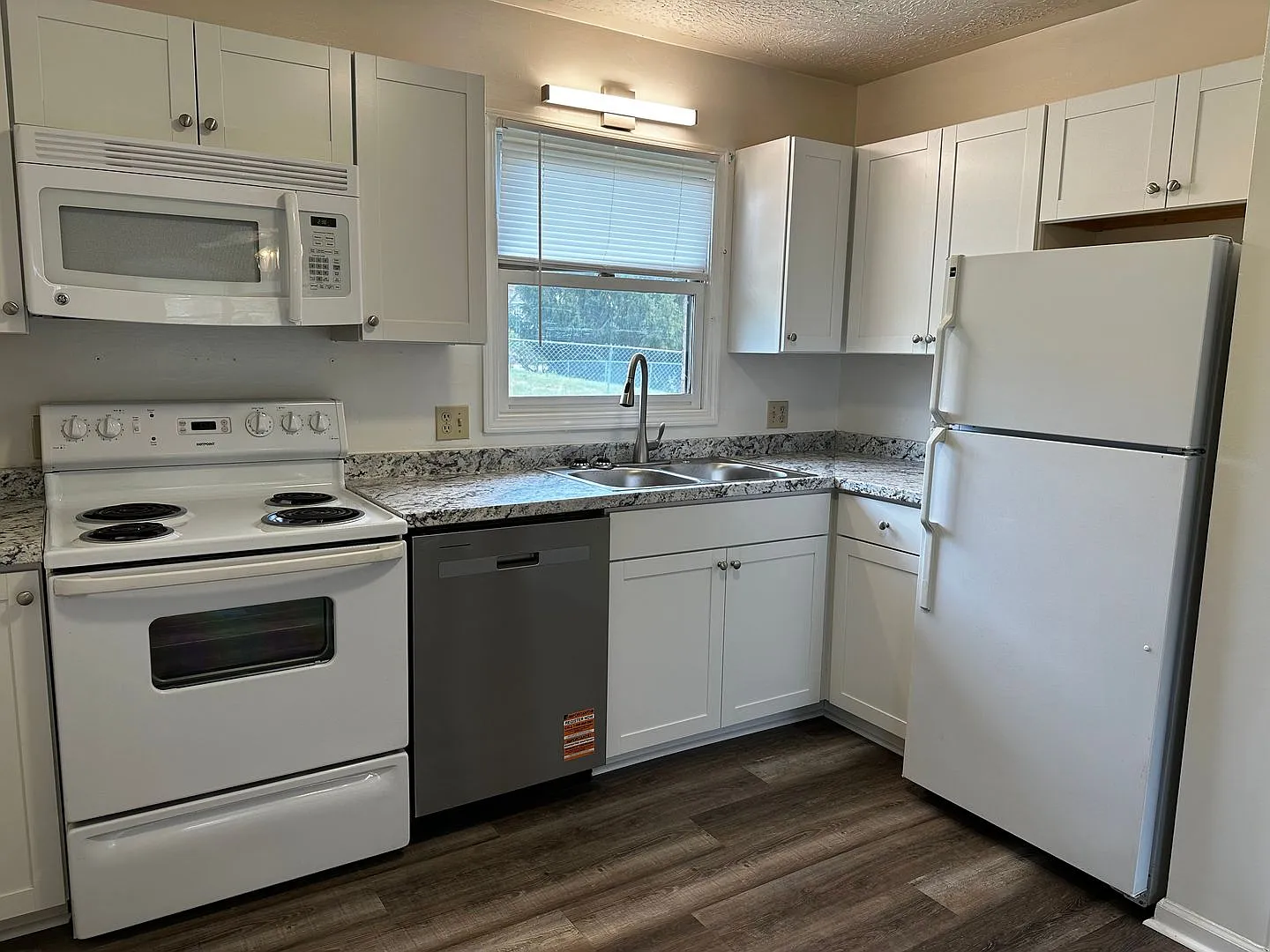 Newly Remodeled Duplex in Blacksburg — Photo 2