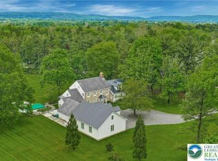 1803 Apple Tree Ln, Bethlehem, PA 18015