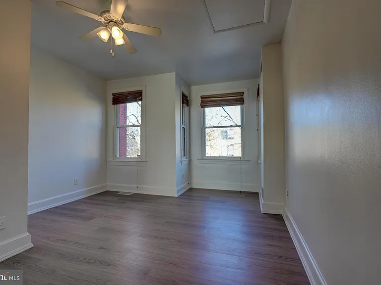1209 I St SE — Photo 19