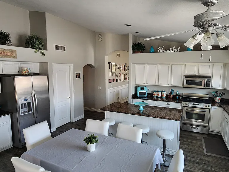 S Calvin Cir — Photo 4