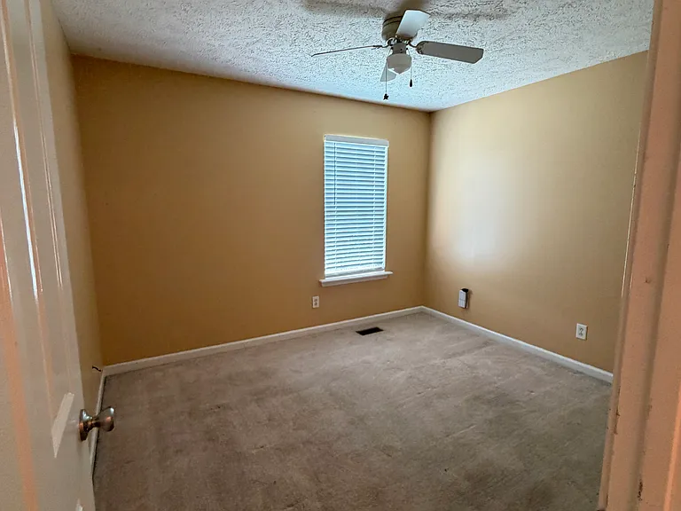 4914 Camborne Cir — Photo 16