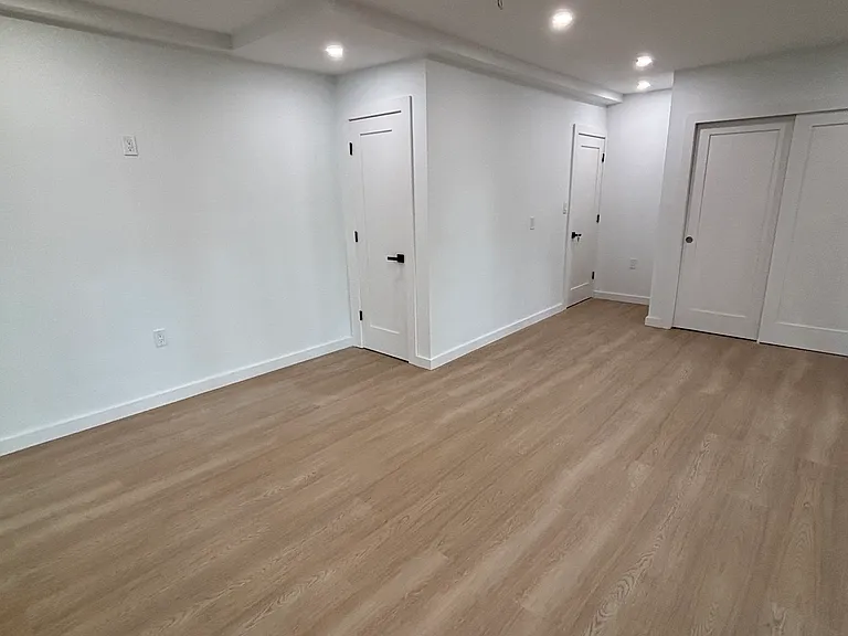 224 Edgewood Ave #1 — Photo 3