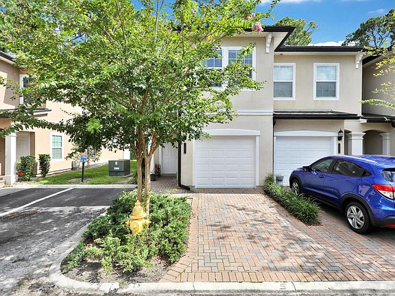 2nd image of 11287 Estancia Villa Cir #1201