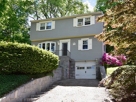 2nd image of 768 Sherman Ave