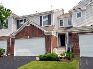 2733 Lorraine Cir, Geneva, IL 60134