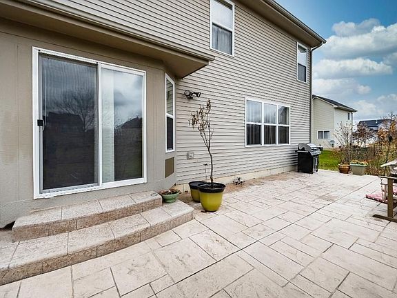 3rd image of 1811 Savannah Ln