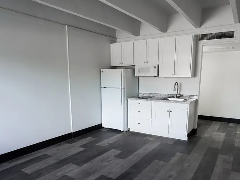 1408 Buffalo Jones Ave #111 — Photo 4