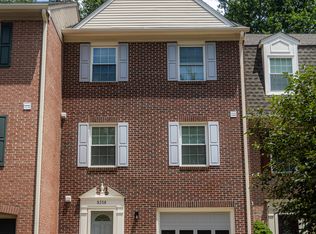 9358 McCarthy Woods Ct, Burke, VA 22015