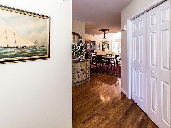 4th image of 8828 Waterview Cir