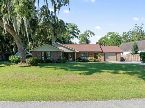 6118 Vaux Rd, Beaufort, SC 29906