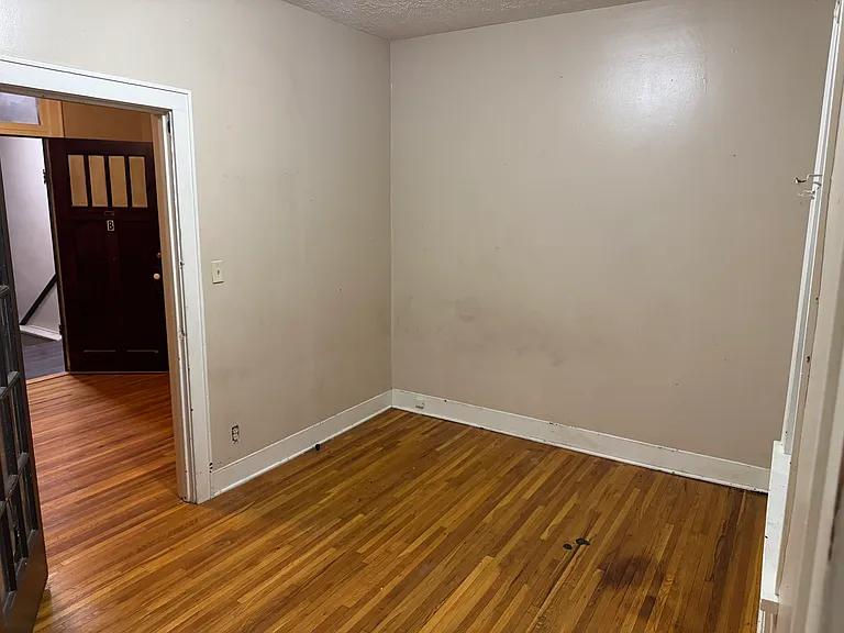104 1/2 N Main St #A — Photo 2