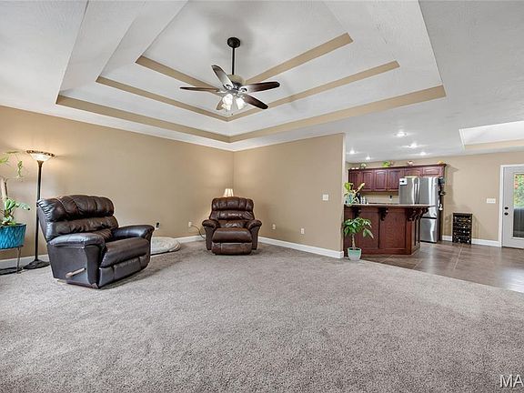 3rd image of 20152 Helios Ln