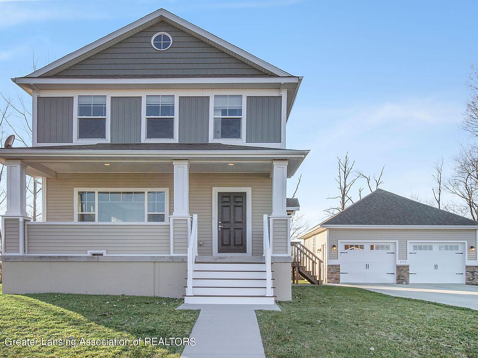 1st image of 575 Oakwood Dr