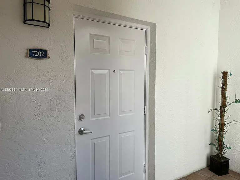 3105 NE 184th St #7202 — Photo 3