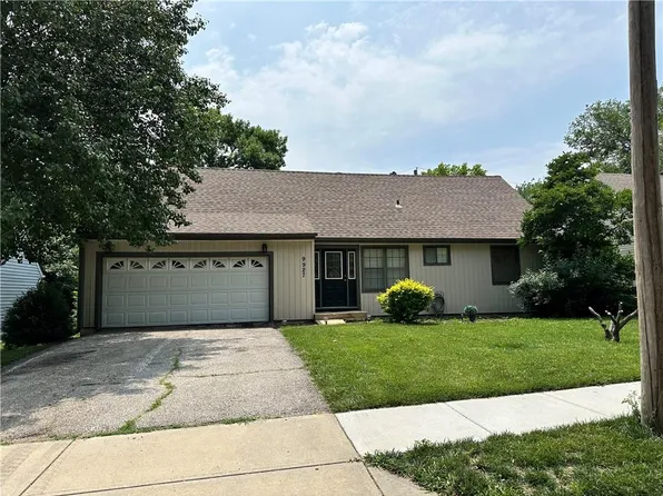 9927 W 60th St, Merriam, KS 66203