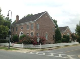 405 Tschiffely Square Rd, Gaithersburg, MD 20878