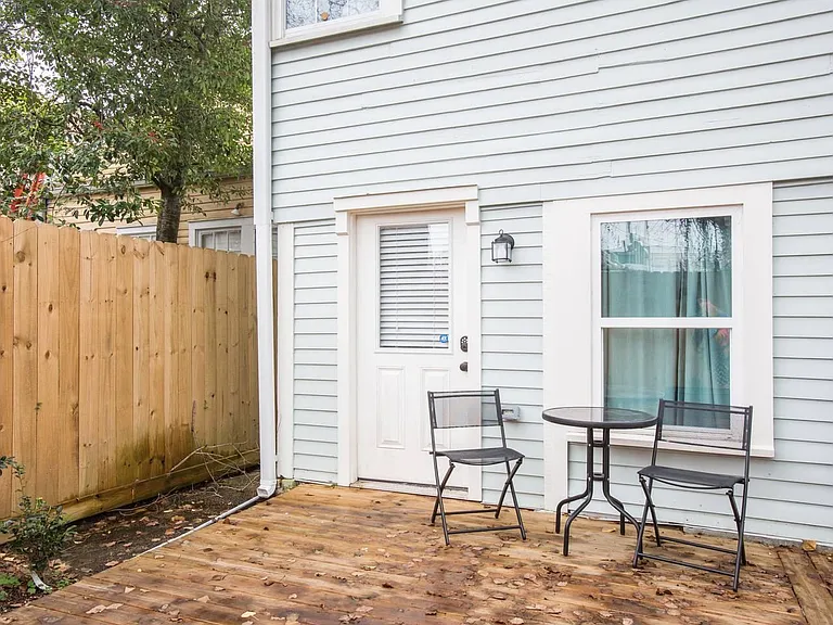 2925 Constance St — Photo 18